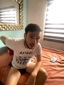 Snapshot of Alexitho25 chatting on 12/03/25, 09:35 Alexitho25 online show from 12/03/25, 09:35