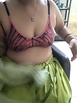 Snapshot of Diya-Sharmaa chatting on 10/04/25, 05:27 Diya-Sharmaa online show from 10/04/25, 05:27