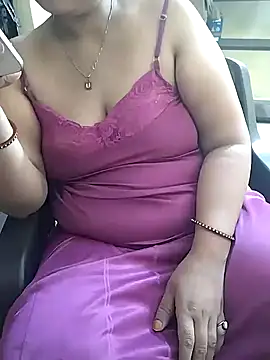 Snapshot of Diya-Sharmaa chatting on 10/05/25, 05:39 Diya-Sharmaa online show from 10/05/25, 05:39