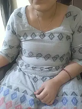 Snapshot of Diya-Sharmaa chatting on 10/23/25, 05:18 Diya-Sharmaa online show from 10/23/25, 05:18