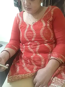 Snapshot of Diya-Sharmaa chatting on 10/24/25, 05:26 Diya-Sharmaa online show from 10/24/25, 05:26