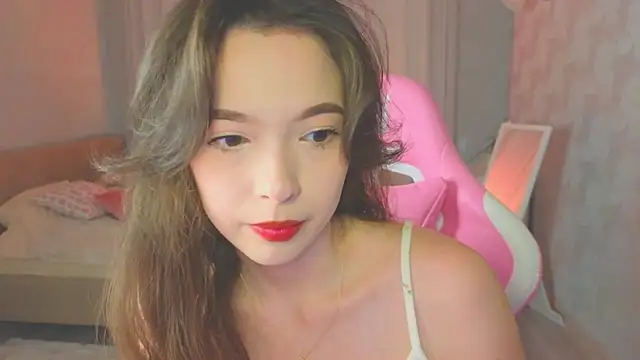 Snapshot of yuna_sunshy chatting on 10/05/25, 12:53 yuna sunshy online show from 10/05/25, 12:53