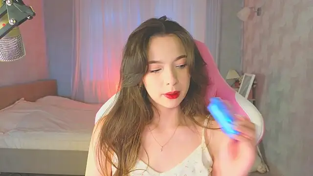 Snapshot of yuna_sunshy chatting on 11/02/25, 04:37 yuna sunshy online show from 11/02/25, 04:37