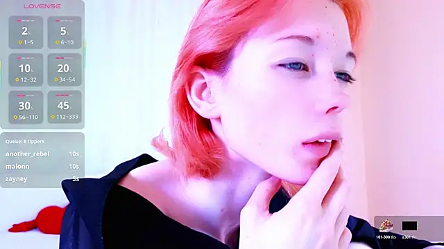 Snapshot of Kiara_Dream chatting on 05/18/26, 04:07 Kiara Dream online show from 05/18/26, 04:07
