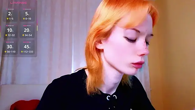 Snapshot of Kiara_Dream chatting on 06/14/26, 02:46 Kiara Dream online show from 06/14/26, 02:46