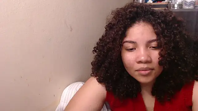 madelene online show from 11/12/25, 05:08