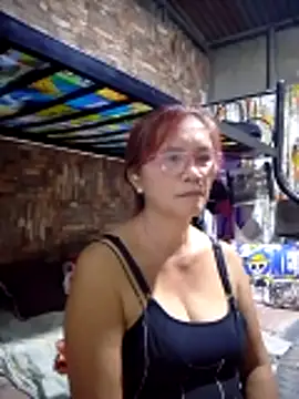 Snapshot of SexyHottMom chatting on 03/19/26, 09:35 SexyHottMom online show from 03/19/26, 09:35
