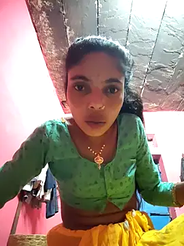 Snapshot of Sonam_mehta chatting on 10/31/25, 02:56 Sonam mehta online show from 10/31/25, 02:56