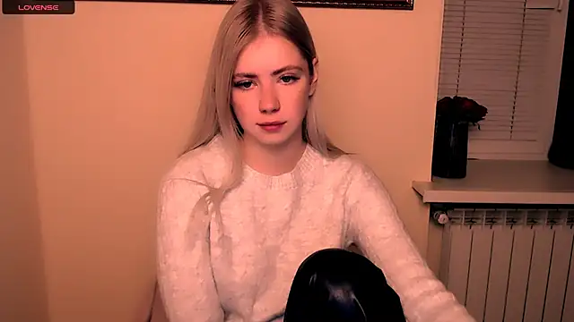 AliceHotty  online show from 10/19/25, 10:05