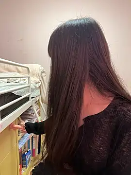 Snapshot of aonyan_7 chatting on 09/21/25, 12:12 aonyan 7 online show from 09/21/25, 12:12