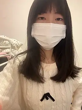 Snapshot of aonyan_7 chatting on 12/14/25, 02:17 aonyan 7 online show from 12/14/25, 02:17