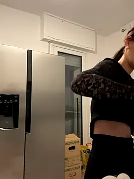 Emilia Mausi online show from 11/05/25, 08:09