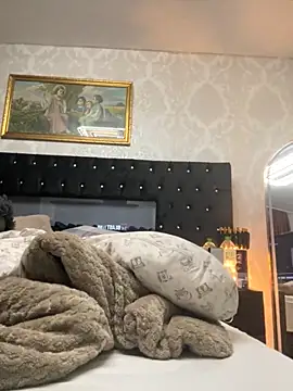 Emilia Mausi online show from 12/04/25, 08:28