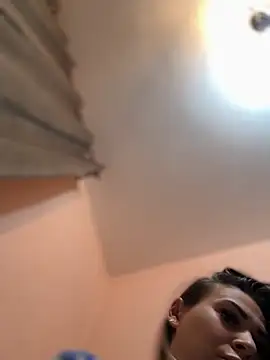 Snapshot of iSelena chatting on 10/30/25, 05:09 iSelena online show from 10/30/25, 05:09