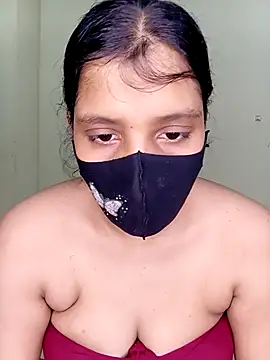 Rose-luckey online show from 11/02/25, 06:21