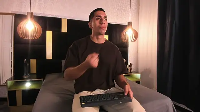 Lucio  Fox online show from 05/02/26, 11:48