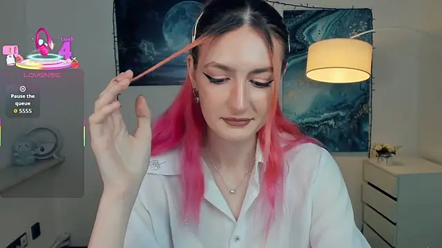 Snapshot of EasterBlink chatting on 11/02/25, 11:12 EasterBlink online show from 11/02/25, 11:12