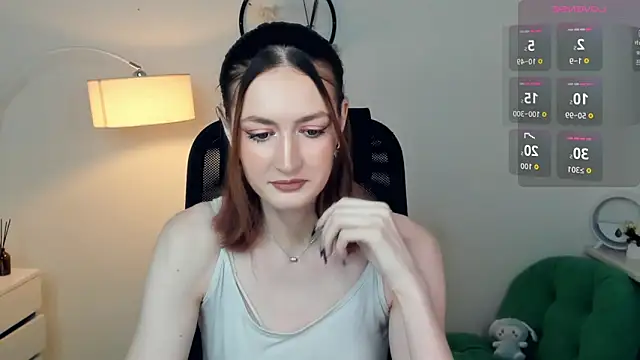 Snapshot of EasterBlink chatting on 11/20/25, 10:48 EasterBlink online show from 11/20/25, 10:48