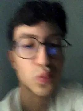 Snapshot of Kevintdx chatting on 11/03/25, 09:05 Kevintdx online show from 11/03/25, 09:05