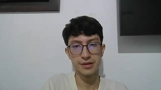 Snapshot of Kevintdx chatting on 11/15/25, 03:15 Kevintdx online show from 11/15/25, 03:15