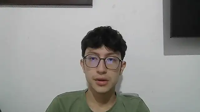 Snapshot of Kevintdx chatting on 11/21/25, 02:54 Kevintdx online show from 11/21/25, 02:54