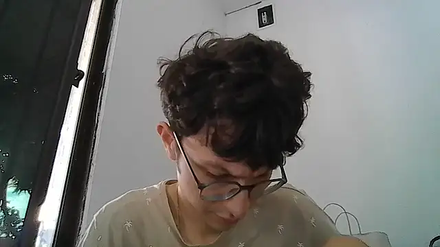 Snapshot of Kevintdx chatting on 11/25/25, 06:52 Kevintdx online show from 11/25/25, 06:52