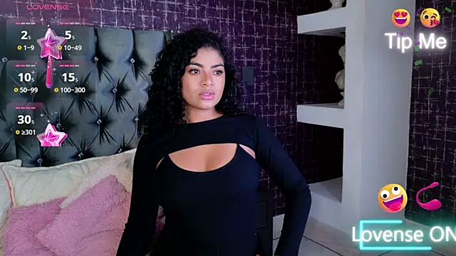 Snapshot of Carly_Monroe_ chatting on 09/18/25, 10:45 Carly Monroe  online show from 09/18/25, 10:45