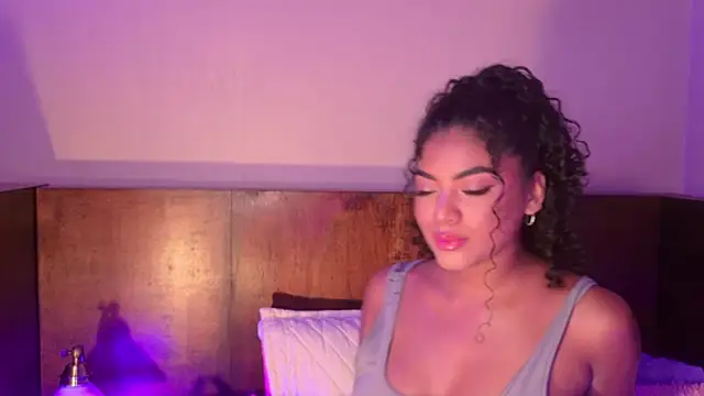 Snapshot of Carly_Monroe_ chatting on 10/07/25, 11:13 Carly Monroe  online show from 10/07/25, 11:13