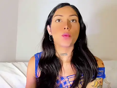 Megan Gil  online show from 10/18/25, 01:45