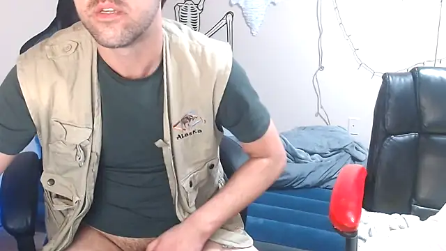 TypicalDepot5 online show from 11/01/25, 04:42