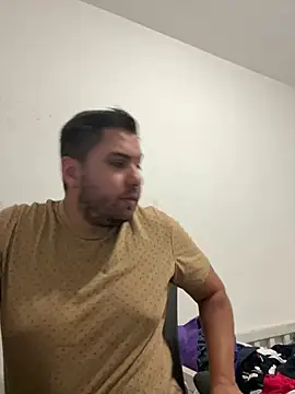 raulgzz4 online show from 07/31/26, 02:44