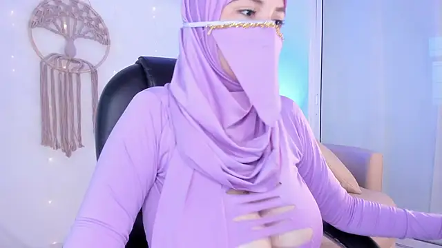 salma isawwii online show from 10/28/25, 01:58