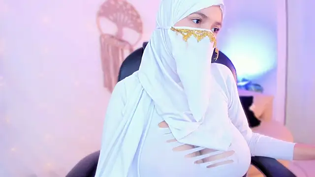 Snapshot of salma_isawwii chatting on 01/05/26, 05:27 salma isawwii online show from 01/05/26, 05:27