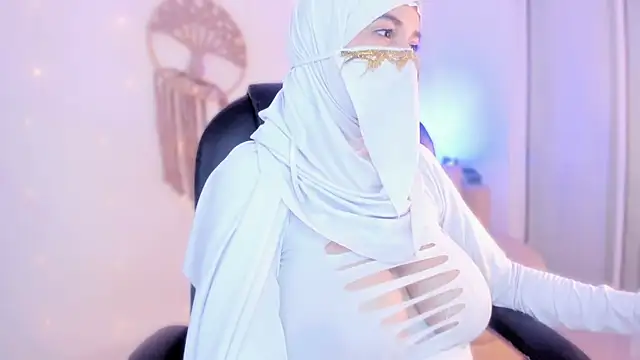 Snapshot of salma_isawwii chatting on 01/08/26, 03:36 salma isawwii online show from 01/08/26, 03:36