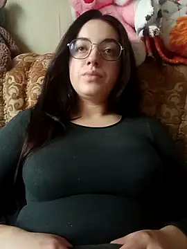 Snapshot of daniella_brun chatting on 10/25/25, 10:12 daniella brun online show from 10/25/25, 10:12
