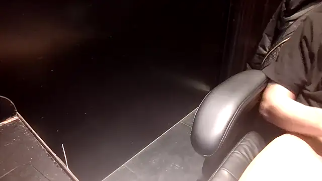 Snapshot of Kento26767 chatting on 11/29/25, 01:36 Kento26767 online show from 11/29/25, 01:36