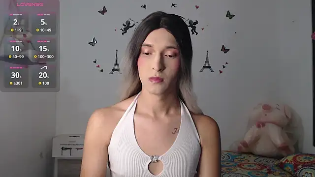 Snapshot of Macarena_05 chatting on 09/14/25, 05:56 Macarena 05 online show from 09/14/25, 05:56