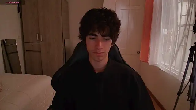 Nude Boy18 online show from 09/18/25, 09:50