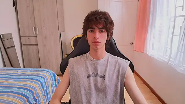 Nude Boy18 online show from 09/21/25, 08:21