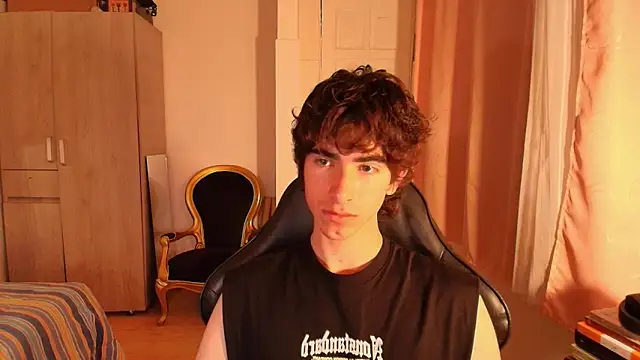 Nude Boy18 online show from 09/23/25, 03:20