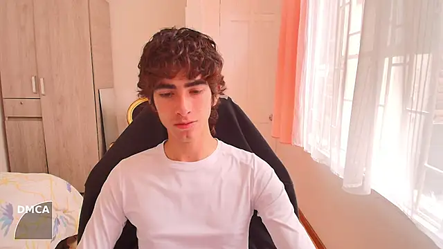 Nude Boy18 online show from 09/25/25, 03:16