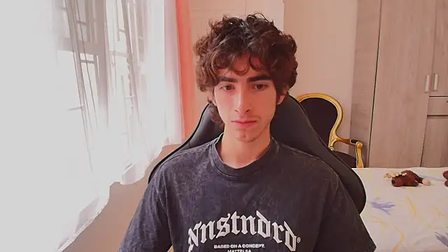 Nude Boy18 online show from 10/06/25, 06:05