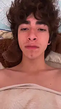 Nude Boy18 online show from 10/18/25, 04:52