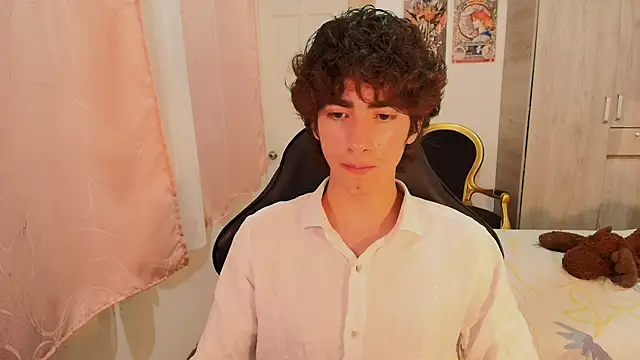 Nude Boy18 online show from 10/22/25, 11:48