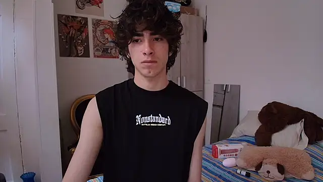 Nude Boy18 online show from 11/03/25, 09:59