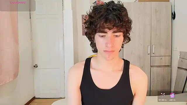 Nude Boy18 online show from 11/17/25, 11:10