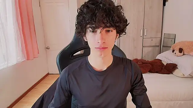 Snapshot of Nude_Boy18 chatting on 05/17/26, 08:05 Nude Boy18 online show from 05/17/26, 08:05