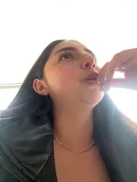 Snapshot of Dulce_1408 chatting on 11/10/25, 08:08 Dulce 1408 online show from 11/10/25, 08:08