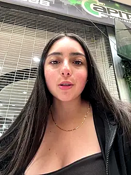 Snapshot of Dulce_1408 chatting on 11/11/25, 08:42 Dulce 1408 online show from 11/11/25, 08:42