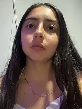 Snapshot of Dulce_1408 chatting on 11/13/25, 11:25 Dulce 1408 online show from 11/13/25, 11:25